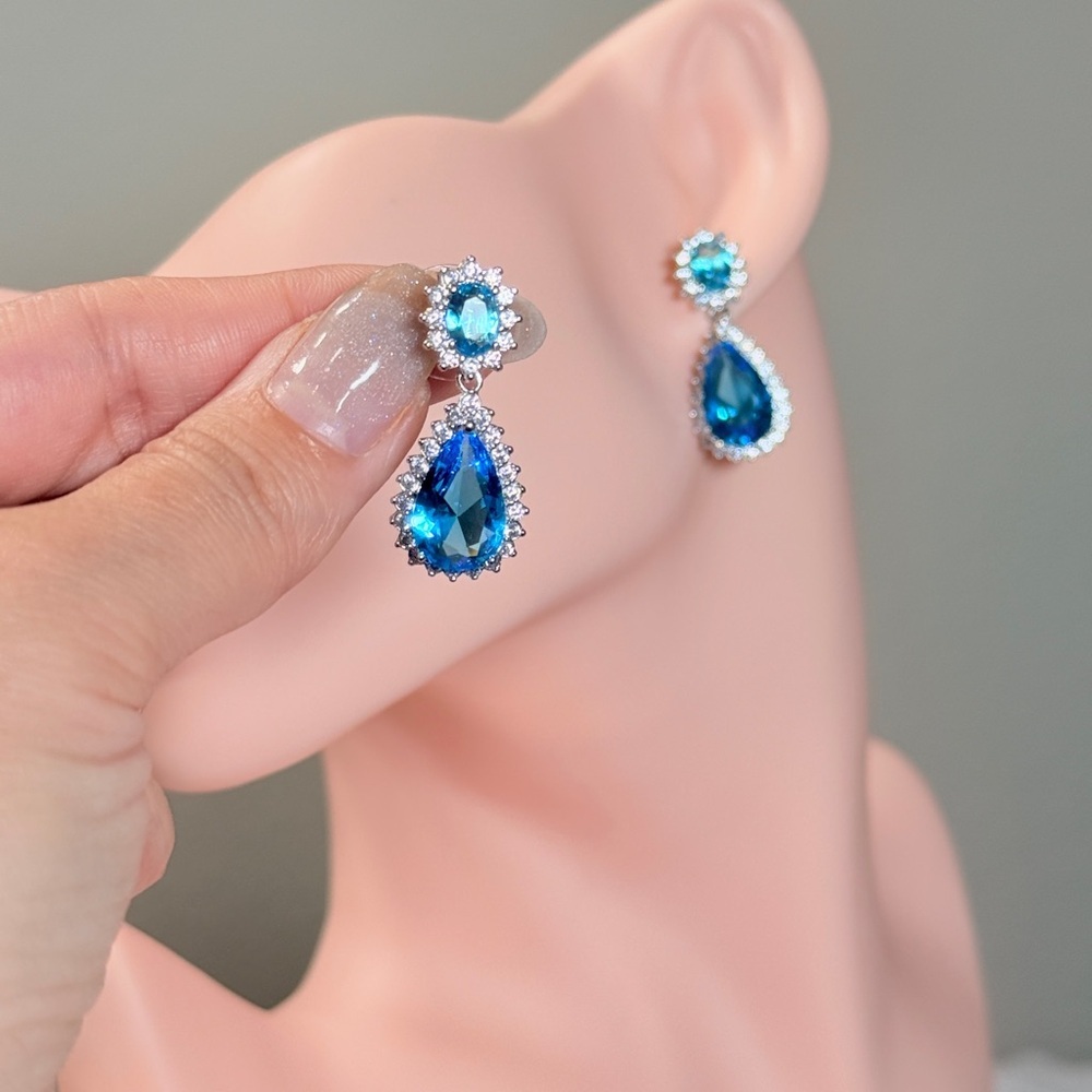 ⚜️ Elegant Blue and Silver Drop Earrings - Picture 3 of 6